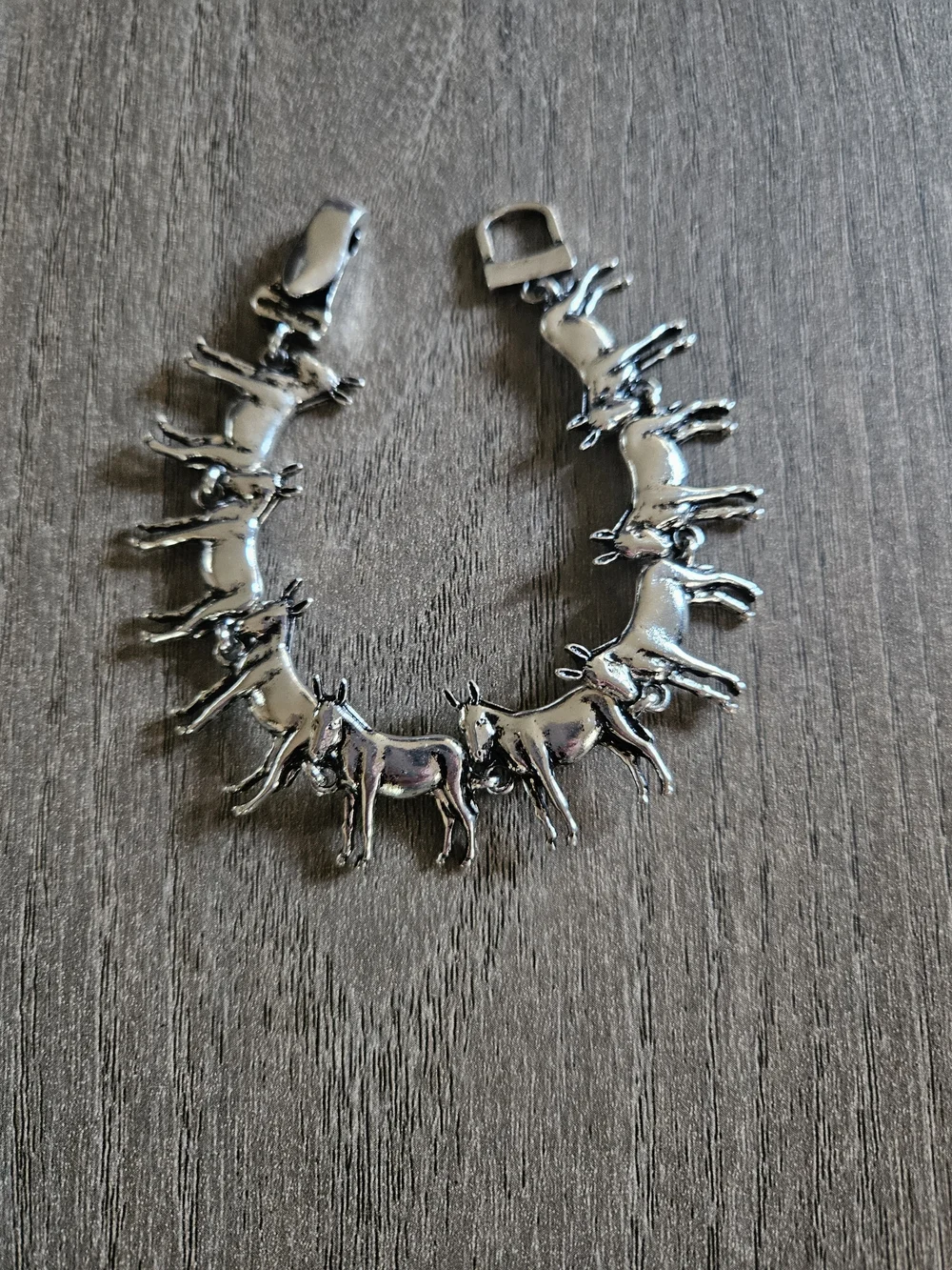 Silver Horse Link Fashion Bracelet - Charming Equine Design-NWOT